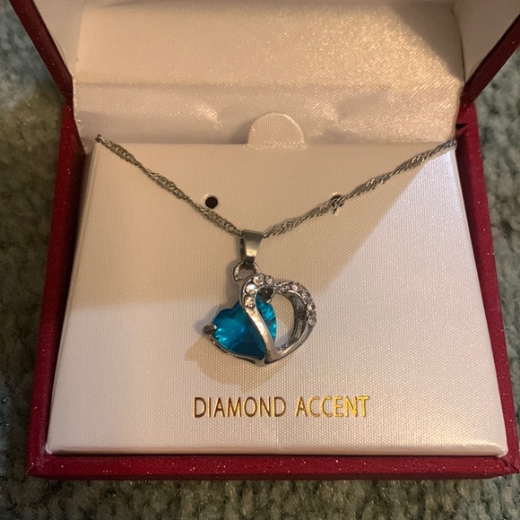 Heart Necklace - Picture 1 of 2